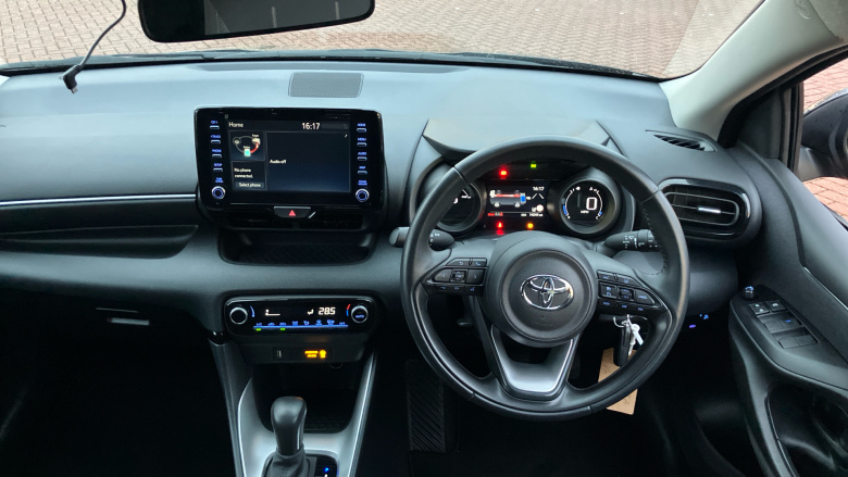 Toyota Yaris 1.5 Hybrid Design 5dr CVT Hybrid Hatchback